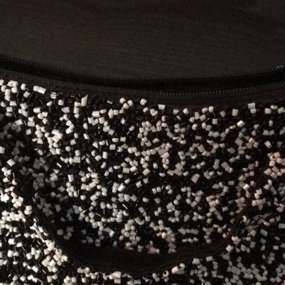 Cache beaded bag - Picture 3 of 3